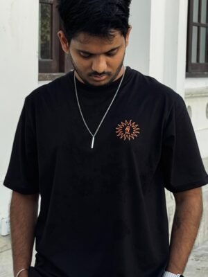 Untamed Paradise – Black