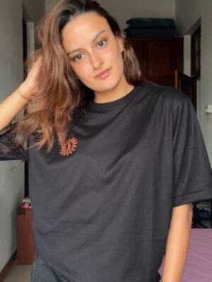 Untamed Paradise – Black